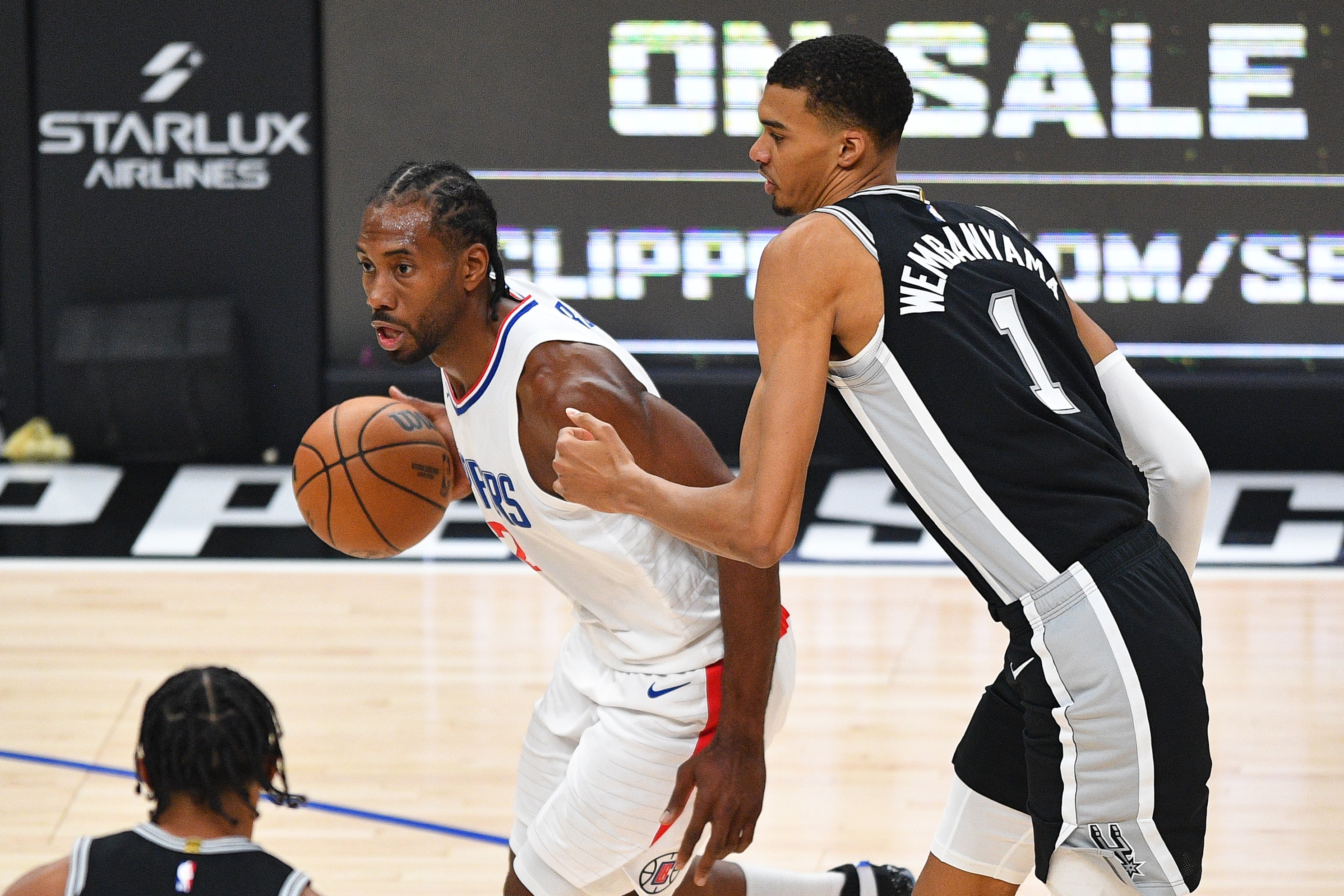 开云APP下载-伦纳德表现比肩SGA&amp;文班&amp;约基奇 谁都不会想在季后赛首轮面对快船